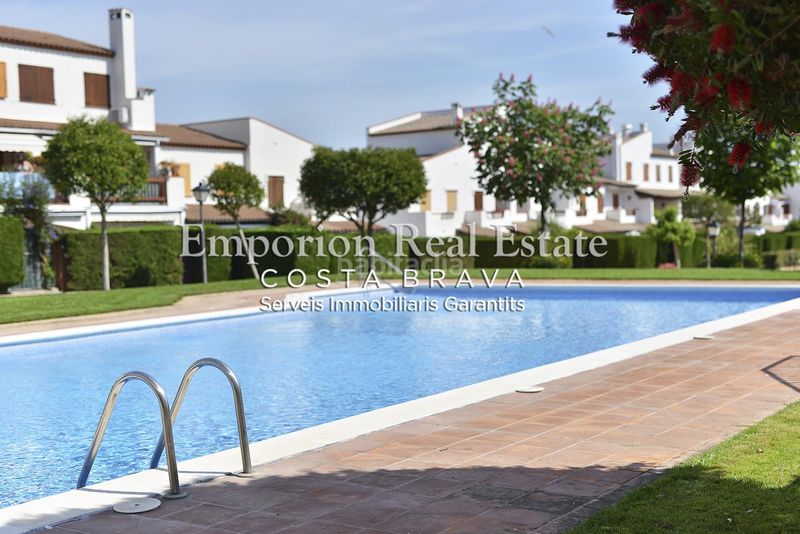Foto f551c1f2-a715-4421-915b-15410025a370. Casa adossada amb calefacció aparcament piscina a Sant Antoni de Calonge