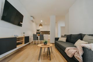 Rent Ground floor in El Pedró. Preciosa planta baja  solo alquiler septiembre 2026 al 30 de jun