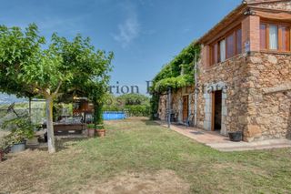 House in DE CALONGE A ST. DANIEL