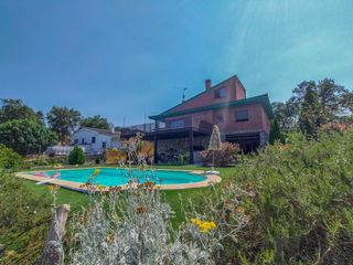 Maison  Carrer berol. Alternativa de estilo de vida pga catalunya villa moderna con 5