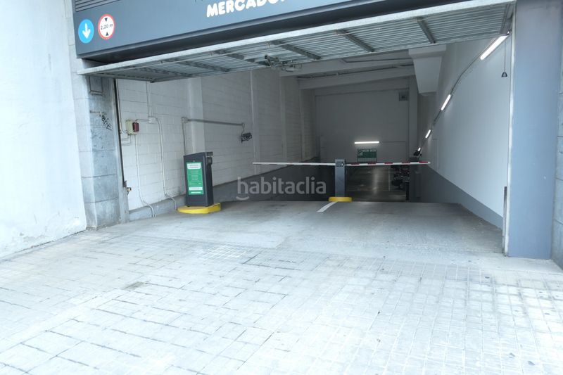 Foto eb26b68d-5b8f-4d31-80f3-e24600b245d1. Aparcament cotxe a ctra. de ribes 8 a Sant Andreu de Palomar Barcelona