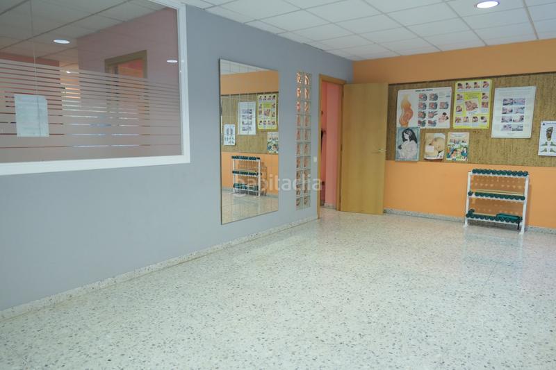 Foto 4ef8730a-07c7-4bf6-8ffa-fe0014b48bd1. Miete büro in rambla de l'onze de setembre 76 in Sant Andreu de Palomar Barcelona