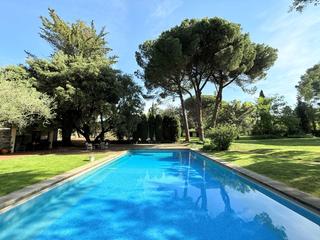 Terreny residencial  Ctra. esparraguera. Terreno urbano con piscina y pista de tenis