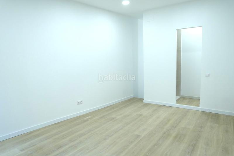 Foto 3e4d868c-c4a3-4c1b-a057-3e7664004c28. Location local commercial dans carrer de l'ajuntament 24 dans Barcelona