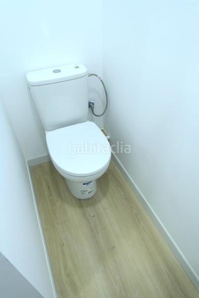 Foto a7ecd6ec-dfcd-4a8c-8290-6c0d0d9e3590. Rent business premise in carrer de l'ajuntament 24 in Barcelona