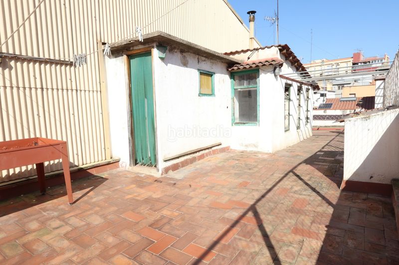 Foto bcec229e-a75e-46b9-83fd-7226a8e2c8ae. Casa amb calefacció a Sant Andreu de Palomar Barcelona