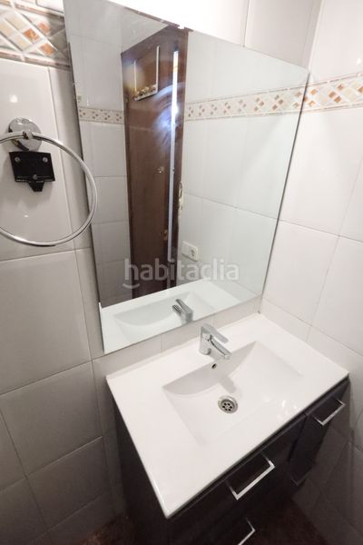 Foto 077aa507-bd01-42c2-9267-5d6f5d88c02a. Pis a Sant Antoni Barcelona