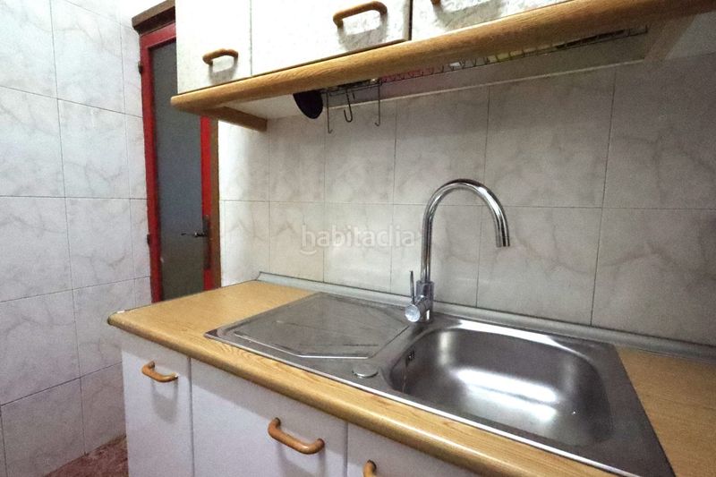 Foto 8f8cce7c-3966-4232-ad06-676d359f8915. Pis a Sant Antoni Barcelona