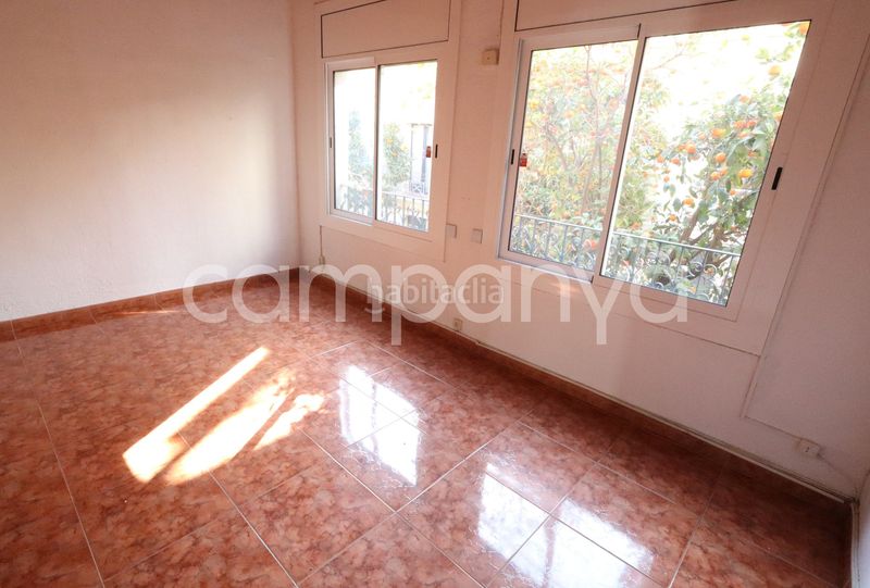 Foto d6e97f7f-e7a0-402c-8777-cbb2a0fdf155. Casa amb calefacció a Sant Andreu de Palomar Barcelona
