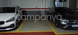 Parking coche en Plaça de Josep Rovira, 7, Sant Martí, 08013 Barcelona, España