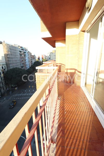Foto c9be1c6c-01b6-4f0f-b71c-ae14d450ce60. Pis a Sant Ramon - Maternitat Barcelona