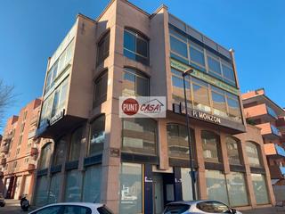 Lloguer Local Comercial  Passatge joc de la bola. Local exclusivo en zona alta
