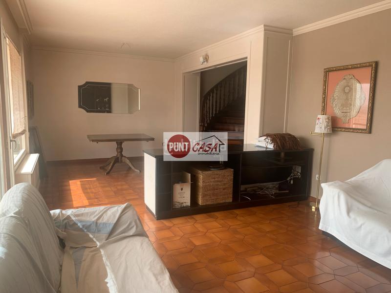 Foto ccd17a3a-49fe-4dee-ad01-f50ef084bc6c. A tre livelli con camino riscaldamento parcheggio in Lleida