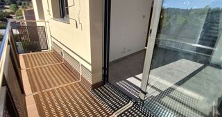 Duplex in Vallgorguina. Dúplex cèntric amb terrassa