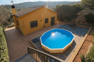 Maison à Vallgorguina. Preciosa casa amb piscina i grans vistes