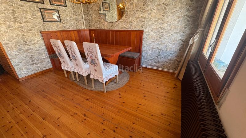 Foto 4dfeb663-f277-4b99-8a5d-58cc5ac8aaab. Appartement avec cheminée chauffage dans Vallgorguina