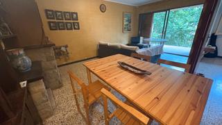 Appartement à Vallgorguina. Pis assoleiat amb terrassa i lar de foc
