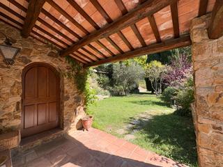 Casa en Vallgorguina. Magnífica casa rústica amb jardí