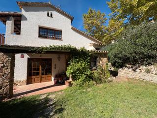 Maison à Vallgorguina. Magnífica casa rústica amb jardí