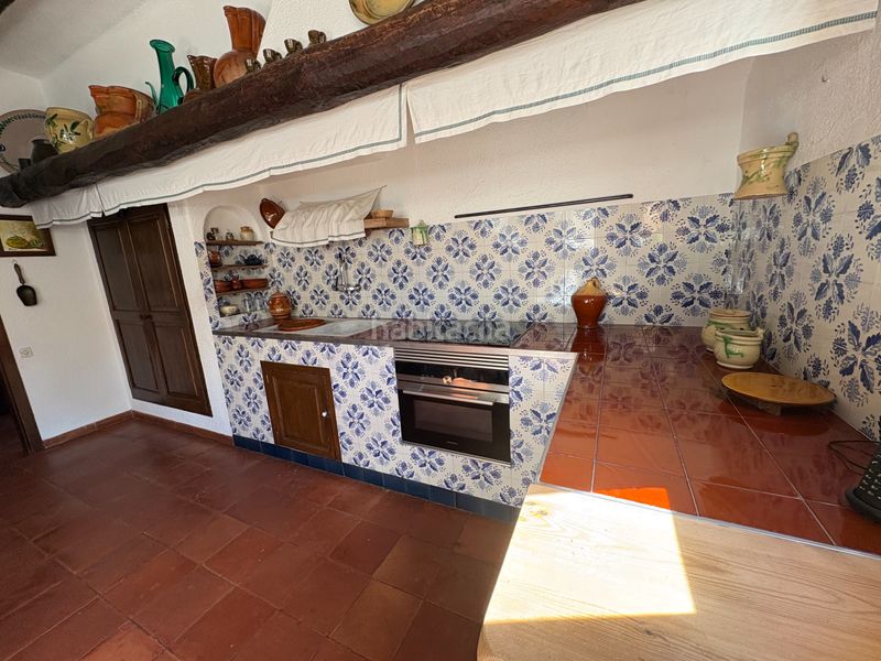 Foto 49ac39b0-2f7f-464c-9679-31fc585ac4fa. Casa amb xemeneia calefacció aparcament a Vallgorguina