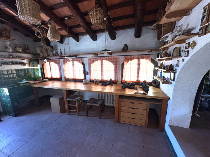 Foto a70e0105-1890-4c50-bd1b-6e0fd22fc6b4. Casa amb xemeneia calefacció aparcament a Vallgorguina