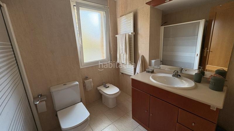 Foto cbf4131c-7147-48fc-bdbb-3c1bbe74da13. Maison jumelée avec chauffage parking dans Vallgorguina