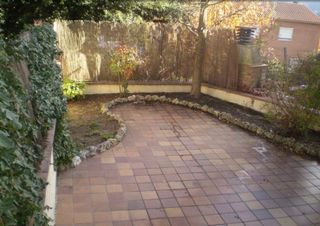 House in Vallgorguina. Cantonera amb jardí i terrassa solàrium