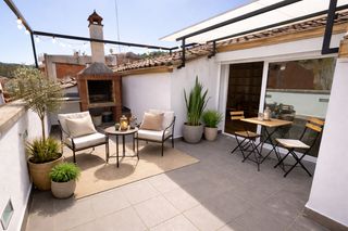 Duplex in Vallgorguina. Dúplex amb terrassa, calefacció i vistes