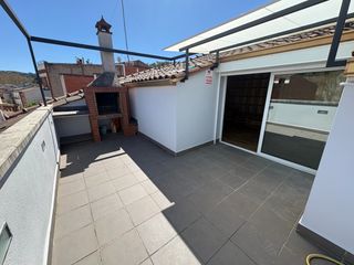 Duplex in Vallgorguina. Dúplex amb terrassa, calefacció i vistes