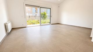 Rent Towny house in Sant Celoni. Casa d'obra nova a 3 vents amb jardí privat