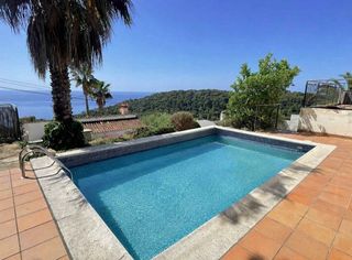 Chalet in Santa Cristina-Sant Francesc. Casa amb piscina i vistes al mar
