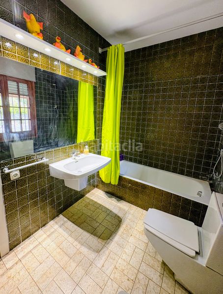 Foto e15fc30c-c4b5-43a3-898d-880952171236. Casa amb xemeneia aparcament piscina a Vallgorguina