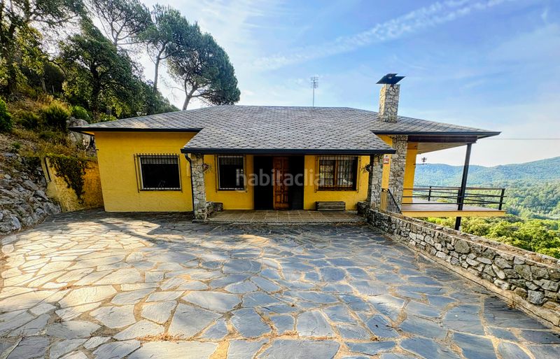 Foto ef9809b8-6a68-4400-8740-f5172a3009de. Casa amb xemeneia aparcament piscina a Vallgorguina