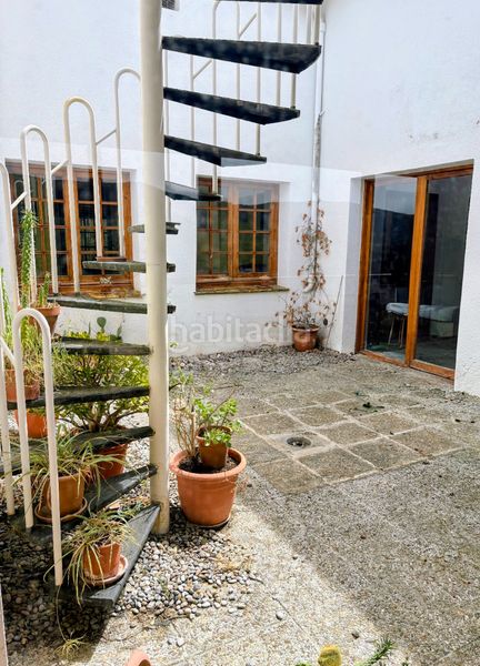 Foto f0f486a1-e022-49ec-9d60-716c97a66e3a. Casa amb xemeneia aparcament piscina a Vallgorguina