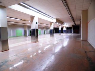 Location Local commercial à Ciutat Universitària. Magnífico local comercial magnífico enclave