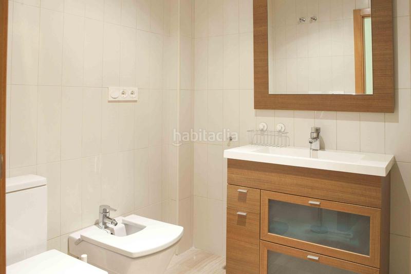 Foto 5e224ada-8564-4fa7-8f29-875b6c49a7e6. Pis a Playa Levante Santa Pola