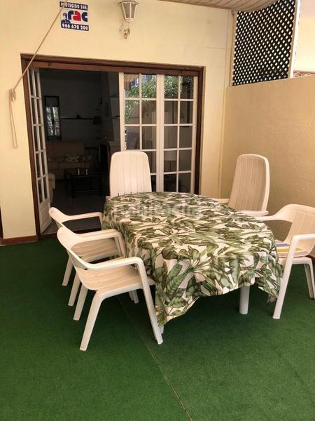 Foto a3980331-95cb-46a5-a1ef-79502b031de0. Casa adossada a Calas Santiago Bernabeu Santa Pola