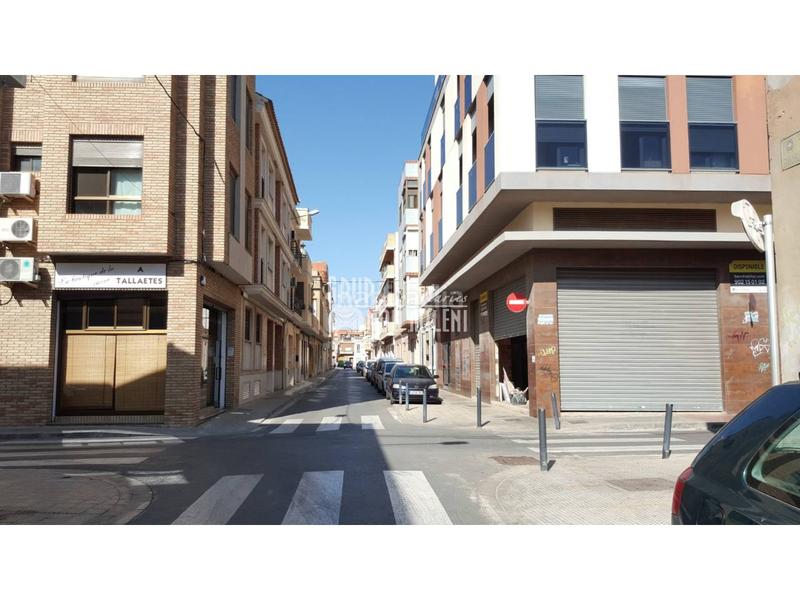 Foto 909e5e14-4911-4a49-9a77-3288ac47996d. Aparcament cotxe a Benetússer