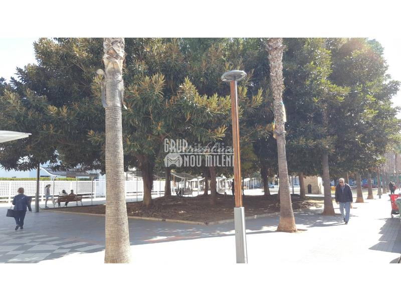 Foto b09d1715-72a8-447b-a406-d424478cf177. Aparcament cotxe a Benetússer