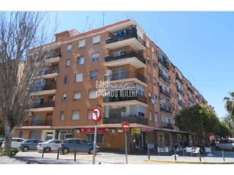 Foto 57a4fd9b-bc25-489c-a75b-614eb3fe3236. Local comercial local en venta en Avenida de la Paz Xirivella