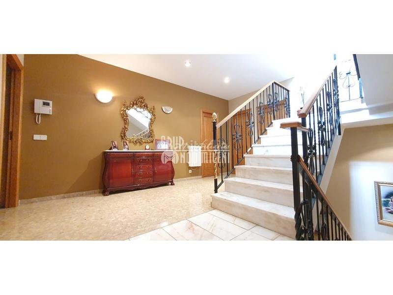 Foto 5c4e7bc9-6c19-47e2-9da4-4e982010bfe7. Casa in Alfafar