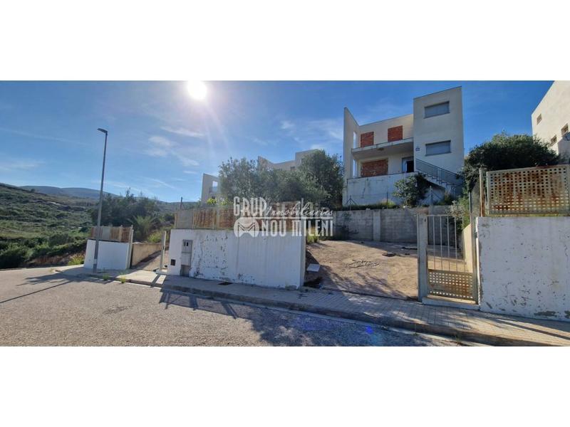 Foto afef940d-b179-4807-85cd-7a18496b3510. Chalet dans Montroy