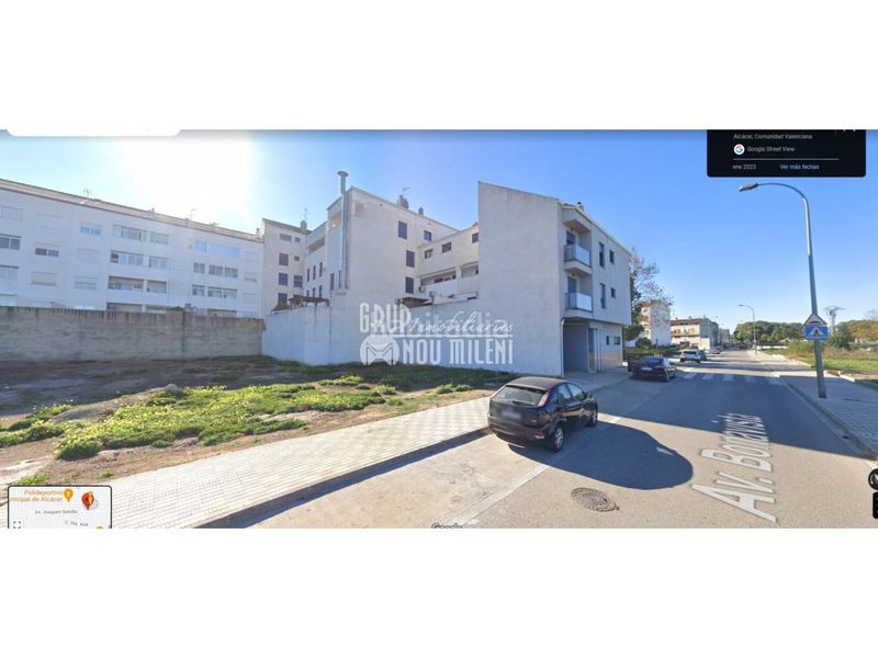 Foto fb786f71-6ca1-47d6-9344-b7f43ab91c3b. Aparcament cotxe a Alcácer