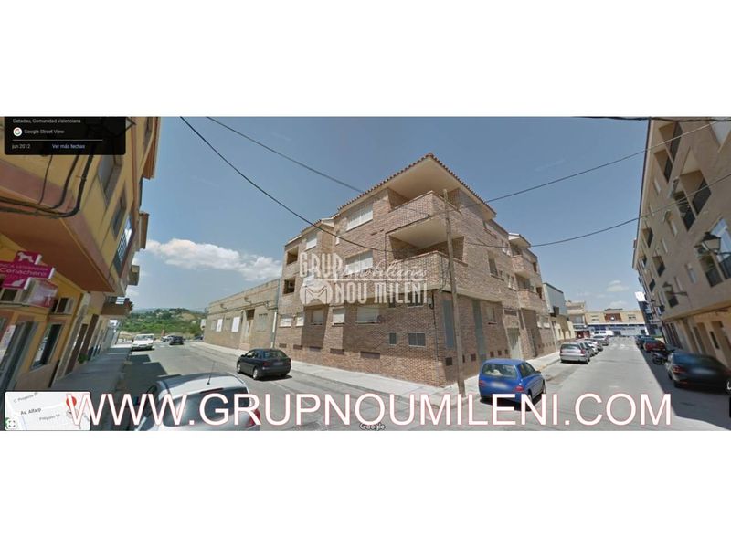 Foto ef63c32b-2b44-4373-9100-d9e5bf26058f. Parking coche en Catadau