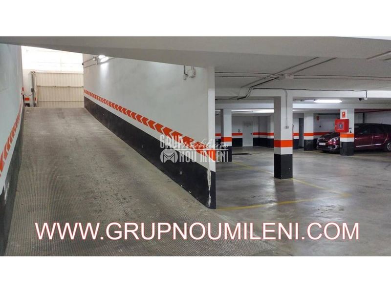 Foto 40cf65fc-e1f6-489f-a8ef-a1909aeaa8b1. Aparcament cotxe a Centro Xirivella