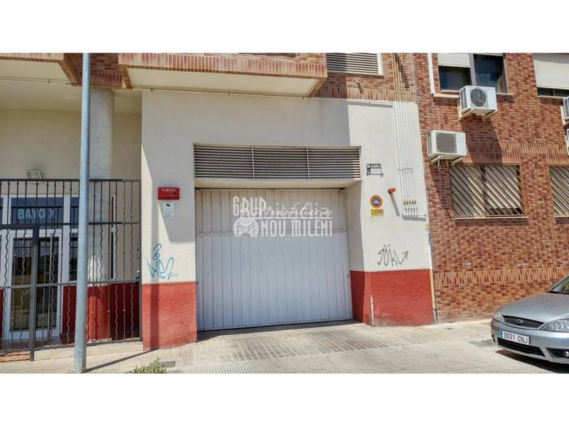 Foto f4971431-7d94-489d-aad1-35efe64e3a75. Aparcament cotxe a Centro Xirivella