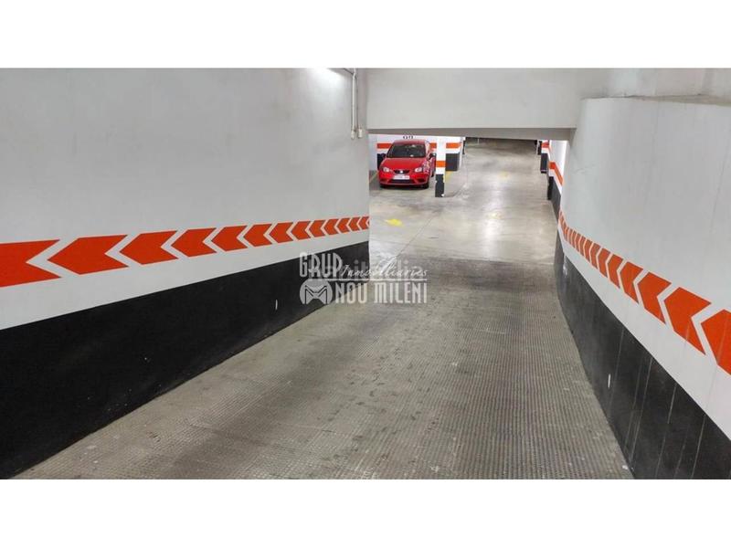 Foto 7ffc77f5-e8f8-48e7-ab6f-7b8d9bae4ba6. Parking coche garaje en venta en Centro Xirivella