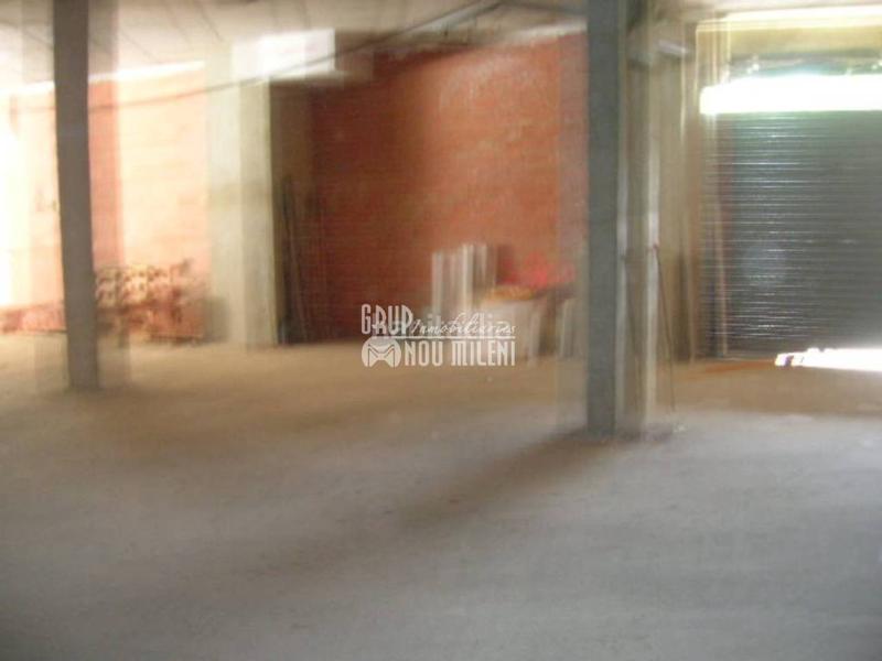 Foto 5a7e7e8e-2c31-44b3-bad9-d160d6ec0b59. Location local commercial dans Parc Central Torrent