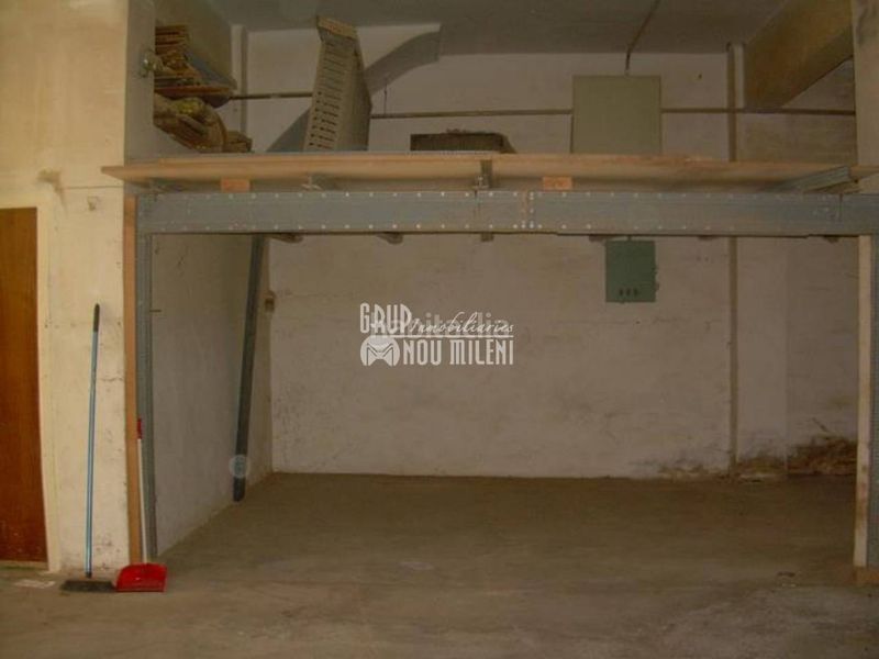 Foto 0c908d3d-8169-4c41-a15b-a3399733dd95. Local comercial a Benetússer