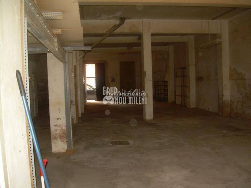 Foto c735a397-663e-4d72-9bc2-fa6fe8e1e76b. Local comercial a Benetússer